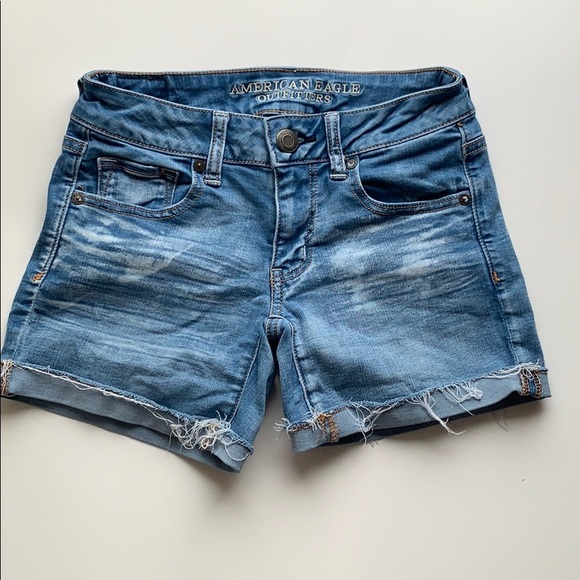 American Eagle Outfitters Pants - American Eagle stretchy midi shorts